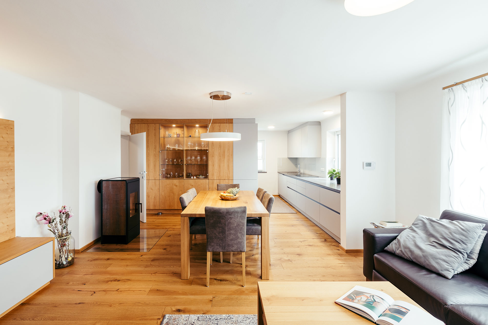 enzenberger-horst-kueche-wohnraum-lehnerwohnwerkstatt-05