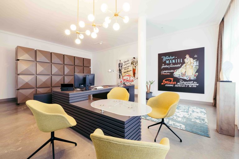 Chefbüro im Modehaus